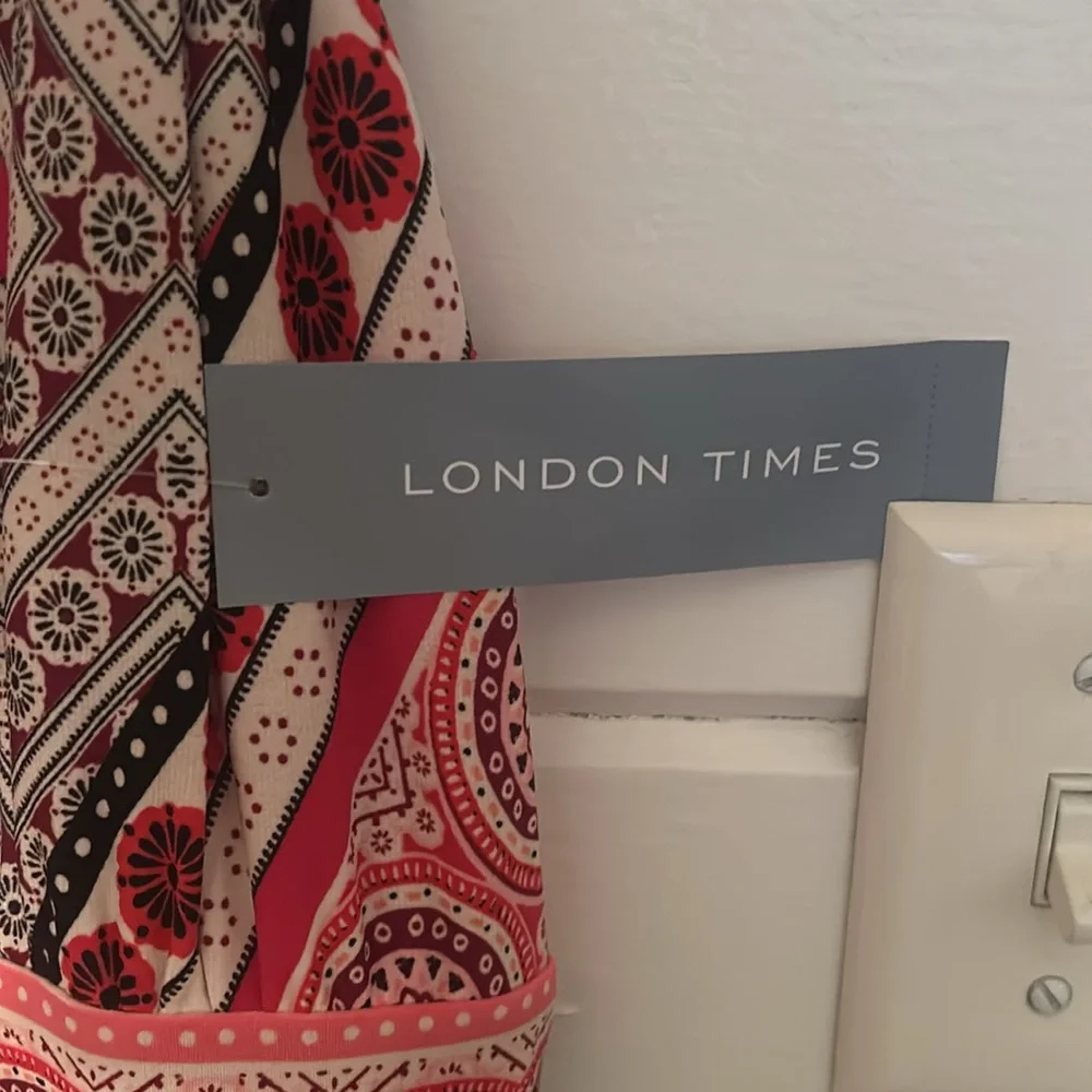 London Times Full Length Halter Dress. U.S. 6 - Picture 12 of 13